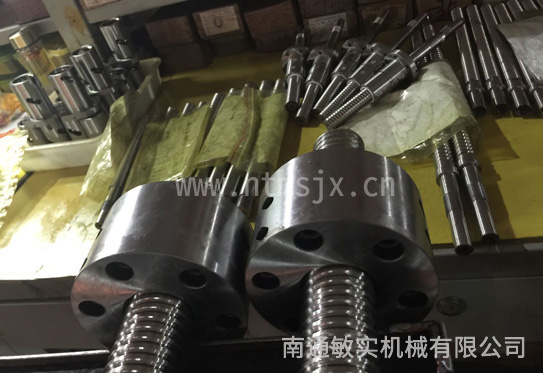 异型螺母滚珠丝杠
