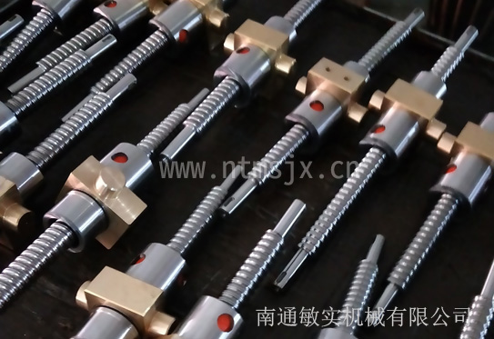 异型螺母滚珠丝杠