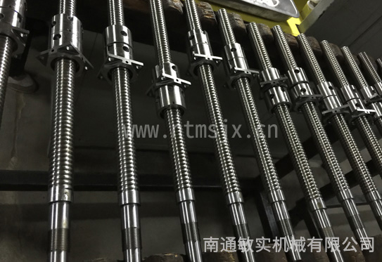 内循环滚珠丝杠