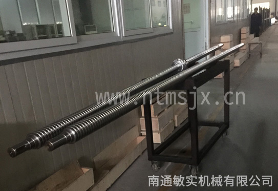 超长滚珠丝杠
